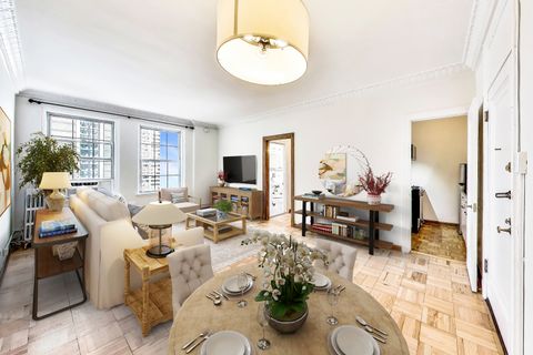 Tiny photo for 6101 N Sheridan Road #10E, Chicago, IL 60660 (MLS # 12419503)