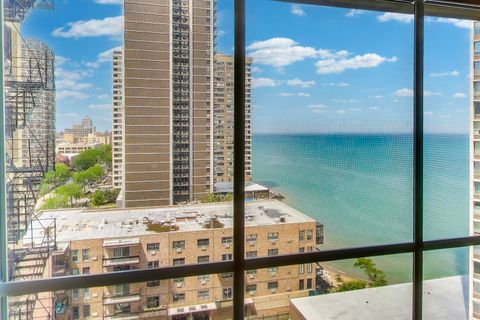 Tiny photo for 6101 N Sheridan Road #10E, Chicago, IL 60660 (MLS # 12419503)