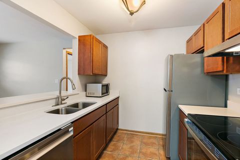 Tiny photo for 1330 Cunat Court #1F, Lake In The Hills, IL 60156 (MLS # 12586357)