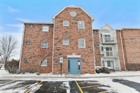 Photo of 1330 Cunat Court #1F, Lake In The Hills, IL 60156 (MLS # 12586357)