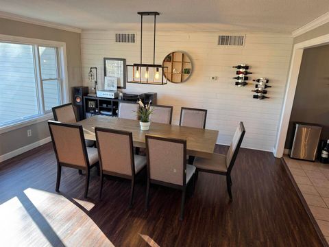 Tiny photo for 13645 Leisure Lane, Benton, IL 62812 (MLS # 100000585)