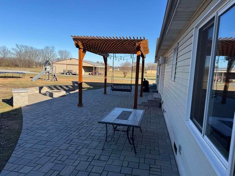 Tiny photo for 13645 Leisure Lane, Benton, IL 62812 (MLS # 100000585)