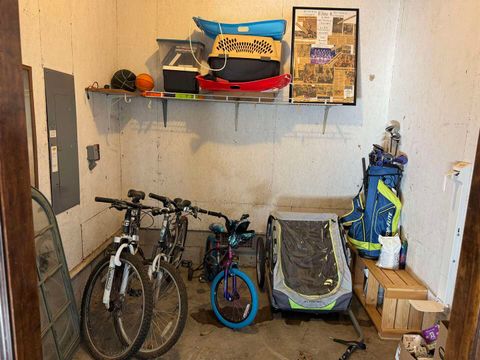 Tiny photo for 13645 Leisure Lane, Benton, IL 62812 (MLS # 100000585)