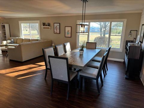 Tiny photo for 13645 Leisure Lane, Benton, IL 62812 (MLS # 100000585)