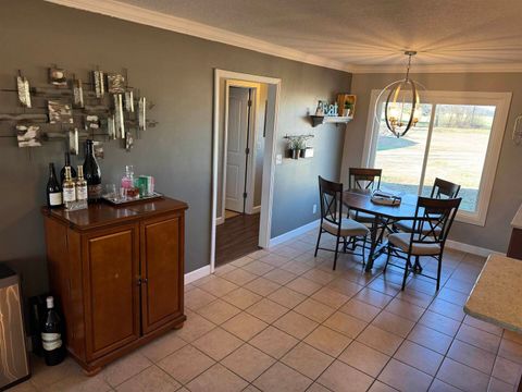 Tiny photo for 13645 Leisure Lane, Benton, IL 62812 (MLS # 100000585)