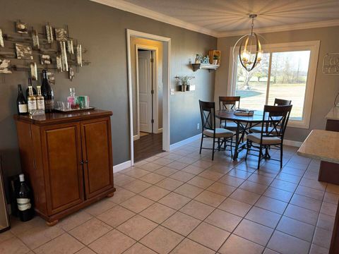 Tiny photo for 13645 Leisure Lane, Benton, IL 62812 (MLS # 100000585)