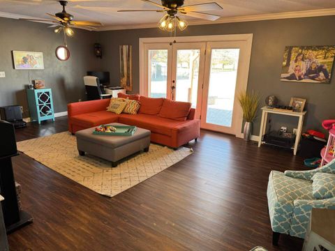 Tiny photo for 13645 Leisure Lane, Benton, IL 62812 (MLS # 100000585)