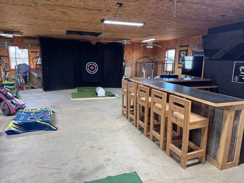 Tiny photo for 13645 Leisure Lane, Benton, IL 62812 (MLS # 100000585)