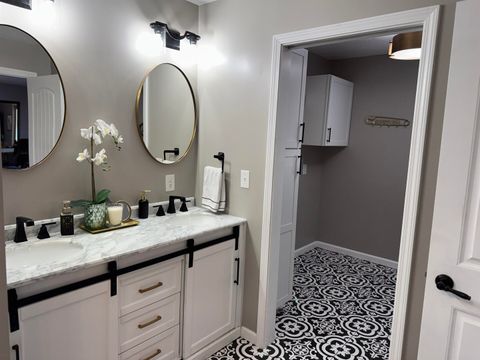 Tiny photo for 13645 Leisure Lane, Benton, IL 62812 (MLS # 100000585)