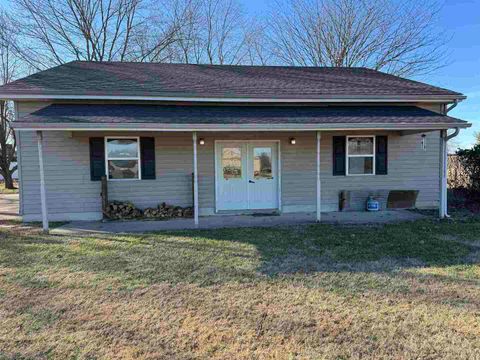 Tiny photo for 13645 Leisure Lane, Benton, IL 62812 (MLS # 100000585)