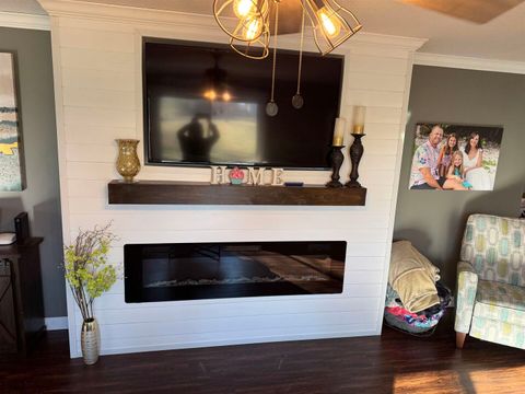 Tiny photo for 13645 Leisure Lane, Benton, IL 62812 (MLS # 100000585)