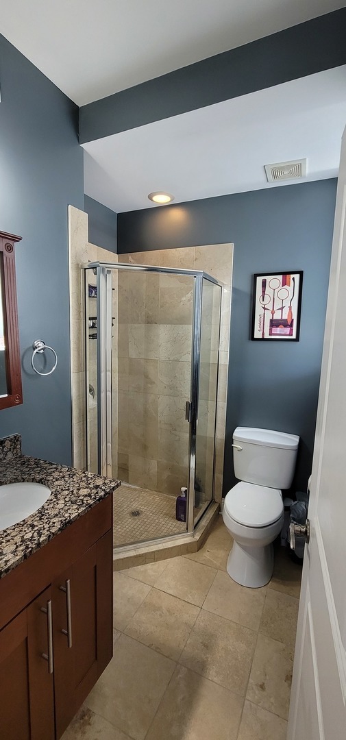 Chicago, Illinois 60626, United States, 2 Bedrooms Bedrooms, ,2 BathroomsBathrooms,Residential,Active,210834