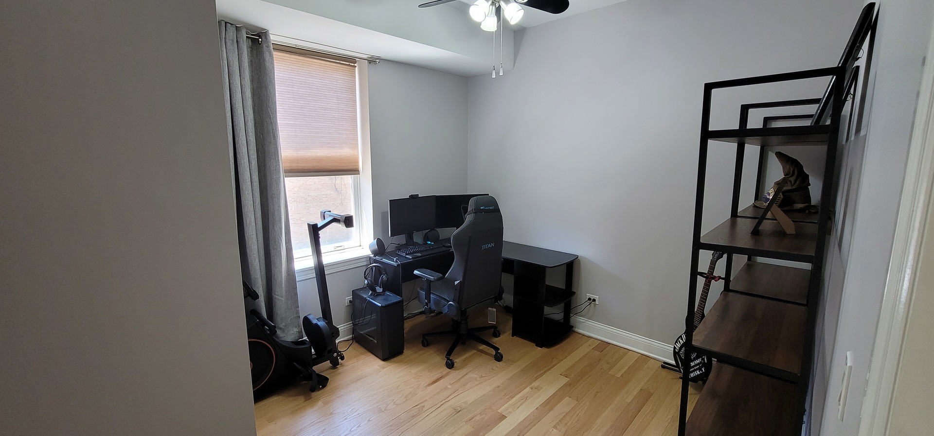 Chicago, Illinois 60626, United States, 2 Bedrooms Bedrooms, ,2 BathroomsBathrooms,Residential,Active,210834