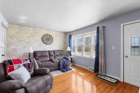 Tiny photo for 1105 Roselawn Street, Paxton, IL 60957 (MLS # 12588566)