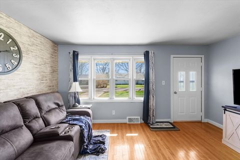 Tiny photo for 1105 Roselawn Street, Paxton, IL 60957 (MLS # 12588566)