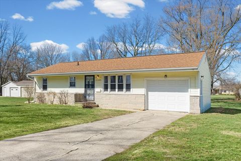 Photo of 1105 Roselawn Street, Paxton, IL 60957 (MLS # 12588566)