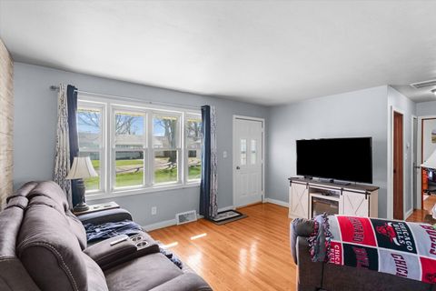 Tiny photo for 1105 Roselawn Street, Paxton, IL 60957 (MLS # 12588566)