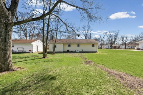 Tiny photo for 1105 Roselawn Street, Paxton, IL 60957 (MLS # 12588566)