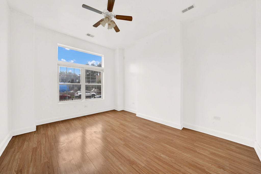 2638 W Adams Street