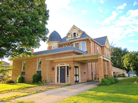 Photo of 717 5th Street, Lasalle, IL 61301 (MLS # 12459771)