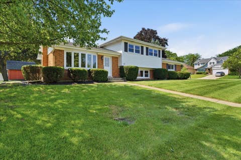 Tiny photo for 37 E Weathersfield Way, Schaumburg, IL 60193 (MLS # 12708292)