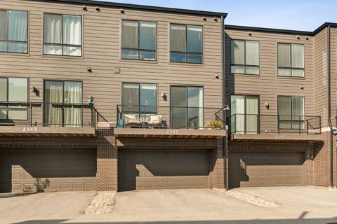 Tiny photo for 2347 Parkside Drive, Schaumburg, IL 60173 (MLS # 12495856)