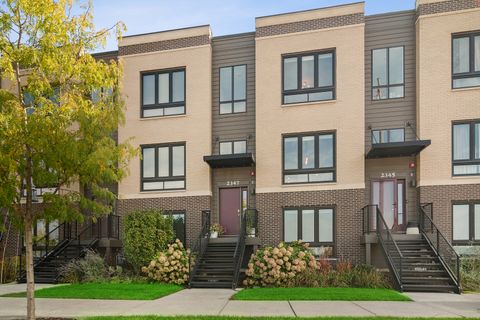 2347 Parkside Drive Schaumburg IL 60173