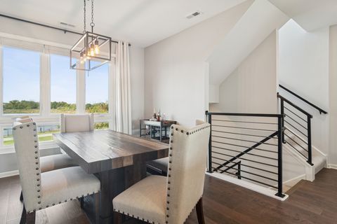 Tiny photo for 2347 Parkside Drive, Schaumburg, IL 60173 (MLS # 12495856)