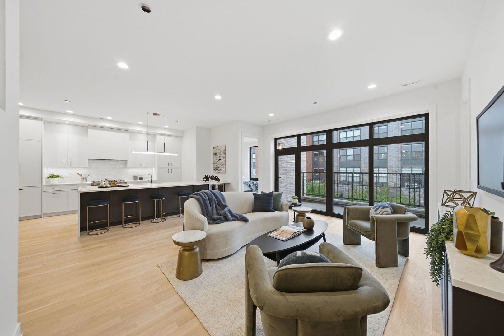 2481 N Milwaukee Avenue 202