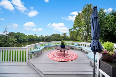 Tiny photo for 8 Lakeside Drive, South Barrington, IL 60010 (MLS # 12706322)