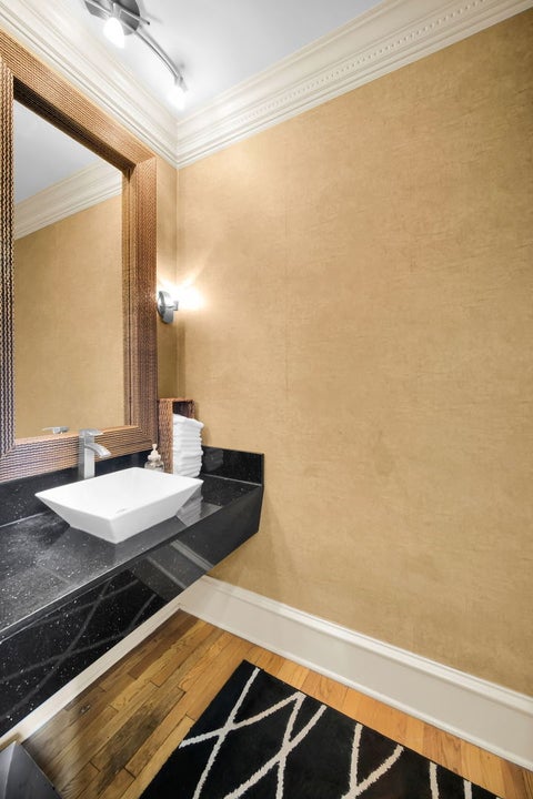 Tiny photo for 8 Lakeside Drive, South Barrington, IL 60010 (MLS # 12706322)