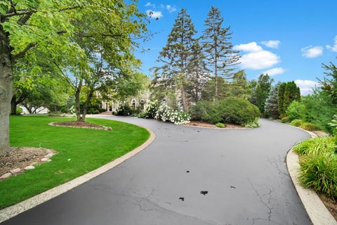 Tiny photo for 8 Lakeside Drive, South Barrington, IL 60010 (MLS # 12706322)