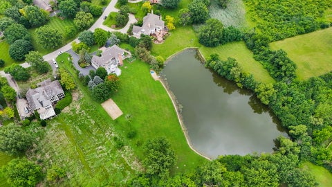 Tiny photo for 8 Lakeside Drive, South Barrington, IL 60010 (MLS # 12706322)