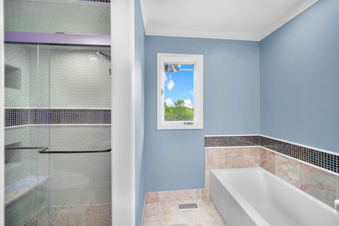 Tiny photo for 8 Lakeside Drive, South Barrington, IL 60010 (MLS # 12706322)