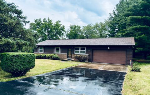 Photo of 5872 S Beebe Drive, Rochelle, IL 61068 (MLS # 12353839)