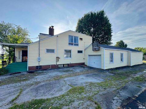 Tiny photo for 1003 E MAIN Street, West Frankfort, IL 62896 (MLS # EB453936)