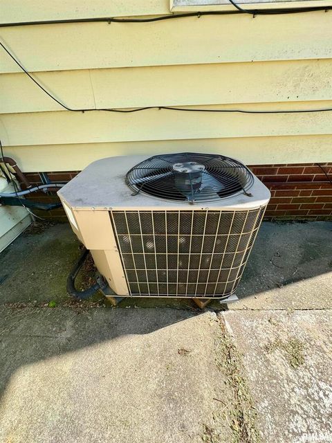 Tiny photo for 1003 E MAIN Street, West Frankfort, IL 62896 (MLS # EB453936)