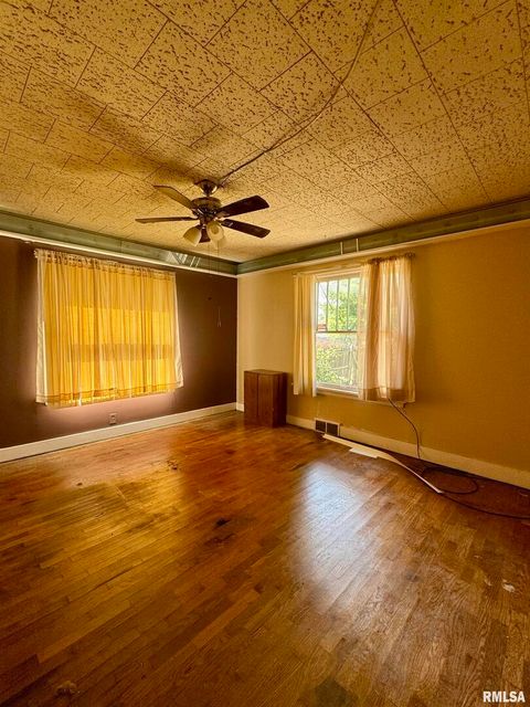 Tiny photo for 1003 E MAIN Street, West Frankfort, IL 62896 (MLS # EB453936)