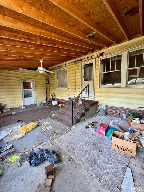 Tiny photo for 1003 E MAIN Street, West Frankfort, IL 62896 (MLS # EB453936)