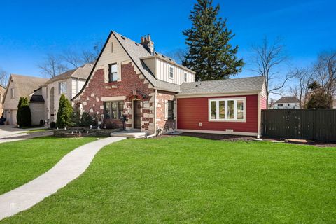 Tiny photo for 120 E Fremont Avenue, Elmhurst, IL 60126 (MLS # 12609552)
