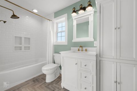 Tiny photo for 120 E Fremont Avenue, Elmhurst, IL 60126 (MLS # 12609552)