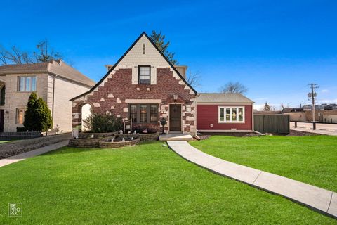 Photo of 120 E Fremont Avenue, Elmhurst, IL 60126 (MLS # 12609552)