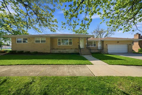 Photo of 16560 Greenwood Avenue, South Holland, IL 60473 (MLS # 12742333)
