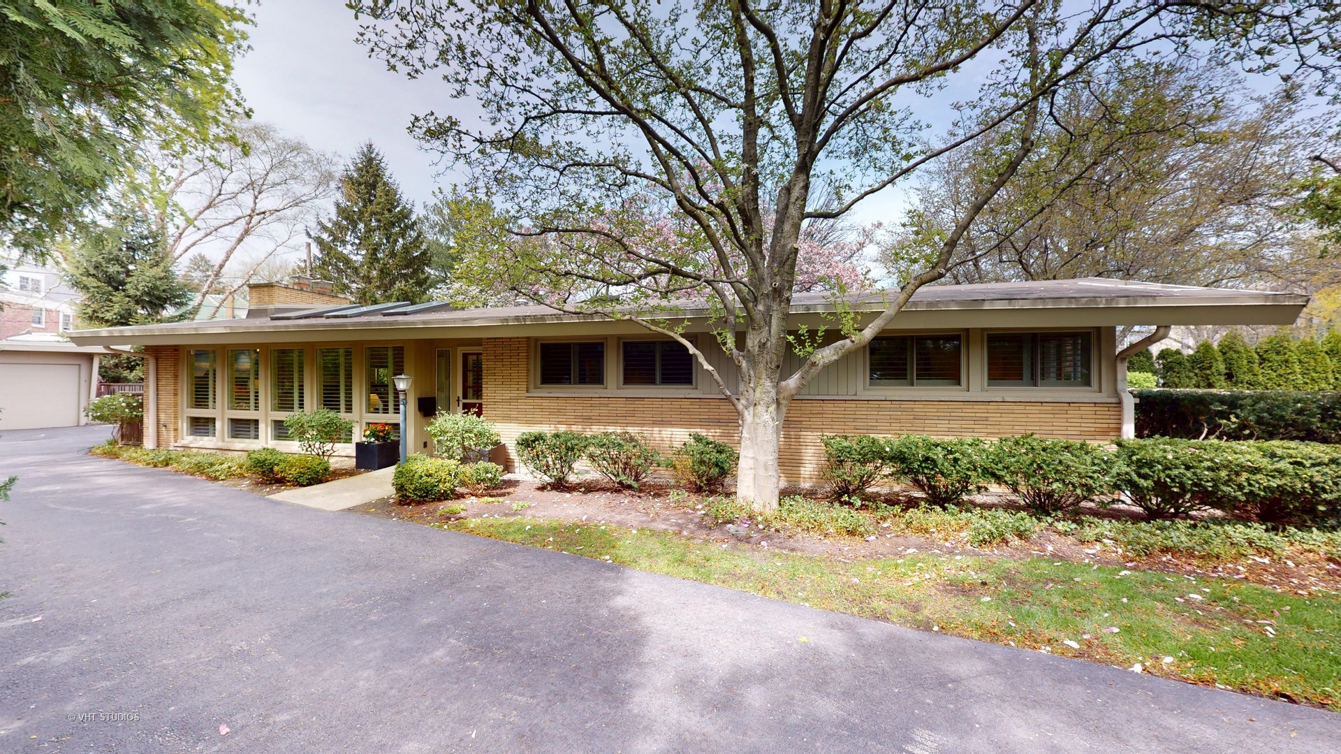 1321 Sheridan Road
