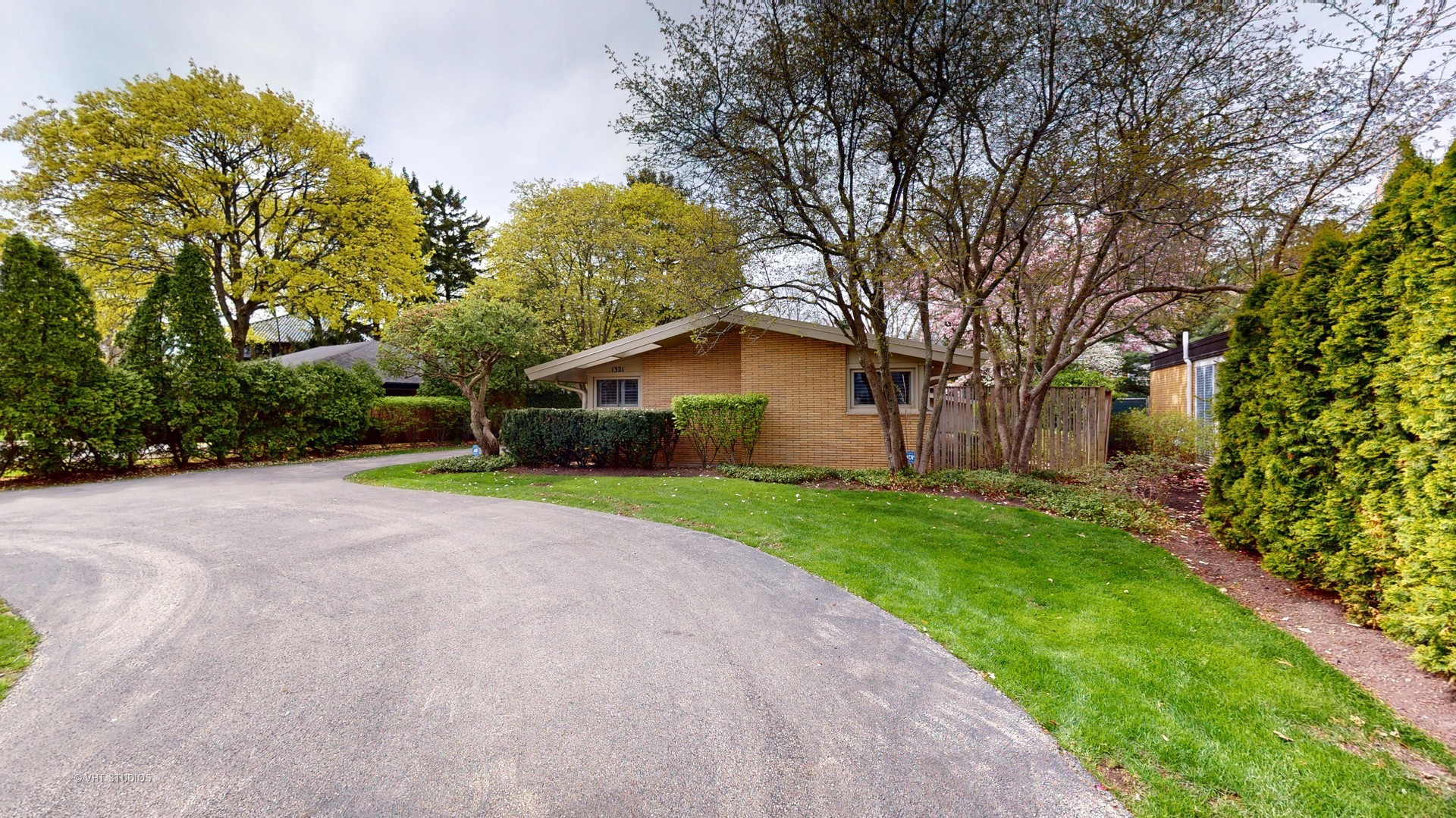 1321 Sheridan Road