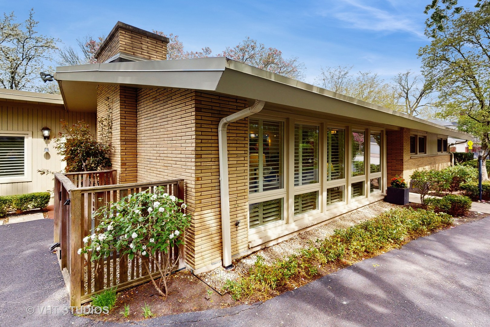 1321 Sheridan Road