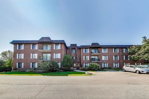 100 Clubhouse Lane 206 Lake Zurich IL 60047