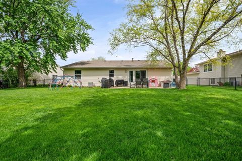 Tiny photo for 985 Brower Drive, Roselle, IL 60172 (MLS # 12634124)