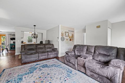 Tiny photo for 985 Brower Drive, Roselle, IL 60172 (MLS # 12634124)