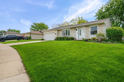 Photo of 985 Brower Drive, Roselle, IL 60172 (MLS # 12634124)